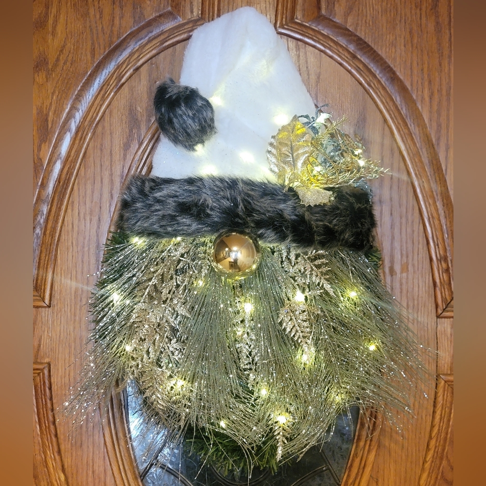 Silver & Gold - Gnome Winter Wreath